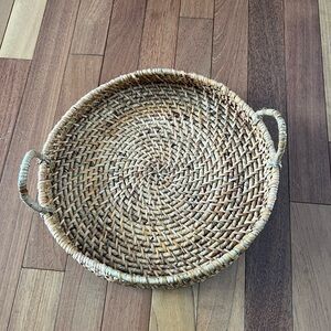 BOHEMIAN WICKERBASKET HANDWOVEN  ROUND AND FLAT TRAY WITH HANDLES
